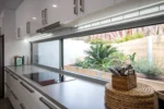 Gas Strut Windows (1)